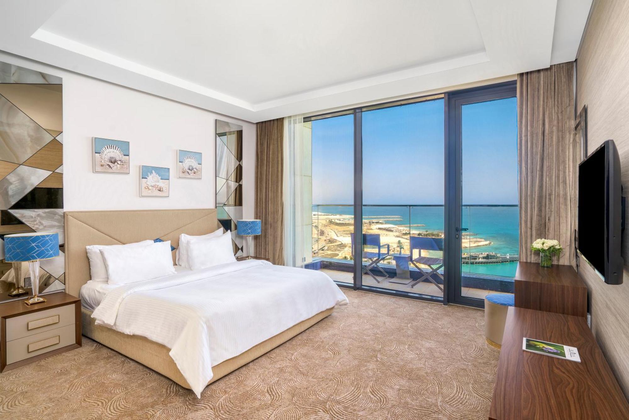 Hotel Regal Heights El-Alamein Zimmer foto A bedroom at the hotel